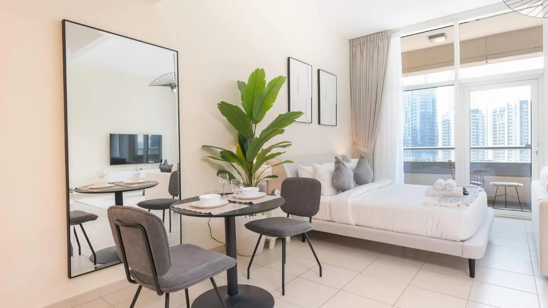 Minimalist And Modern Studio In Business Bay Dubai 0*,  United Arab Emirates